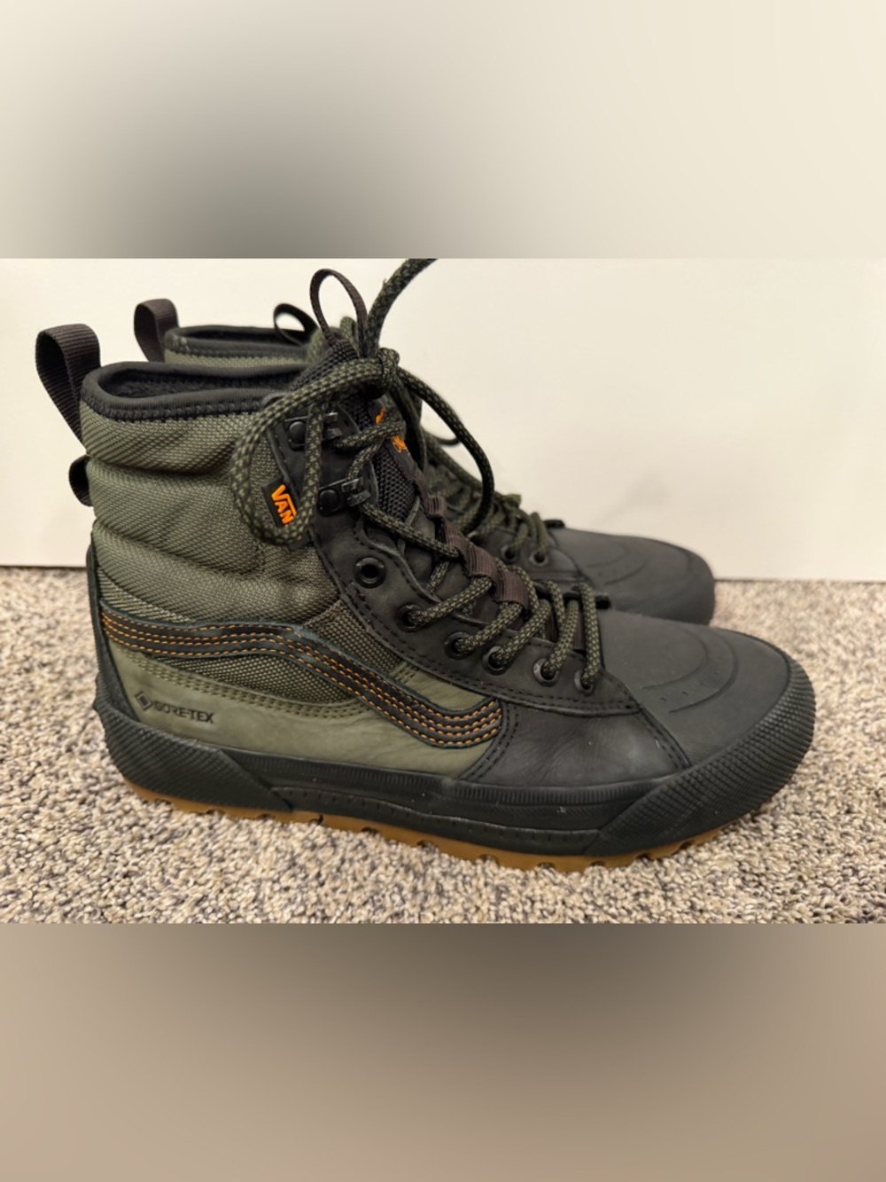 Vans Sk8-Hi Gore-Tex Men's Olive/Black High-Top Boots size 8